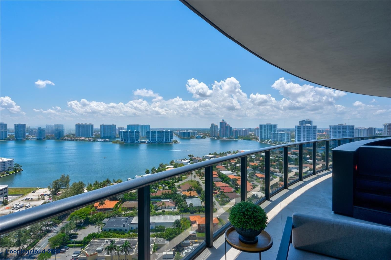 Exquisite Luxury Living at the Porsche Design Tower: A Unique Blend of Elegance and Innovation