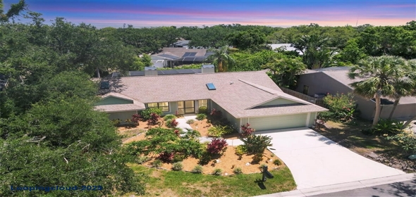 4079 WOODVIEW DRIVE Sarasota Florida, 34232 | Beautiful Ranch Style Home