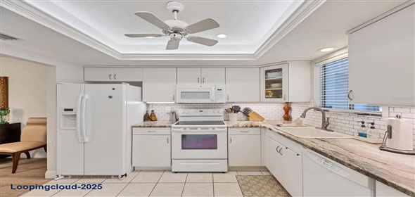 3941 GLEN OAKS DRIVE E #32 Sarasota Florida, 34232 | Lakeview Villa