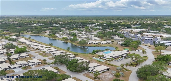 3941 GLEN OAKS DRIVE E #32 Sarasota Florida, 34232 | Lakeview Villa