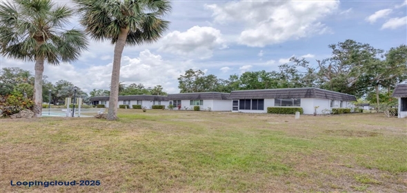 3941 GLEN OAKS DRIVE E #32 Sarasota Florida, 34232 | Lakeview Villa