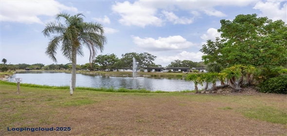 3941 GLEN OAKS DRIVE E #32 Sarasota Florida, 34232 | Lakeview Villa