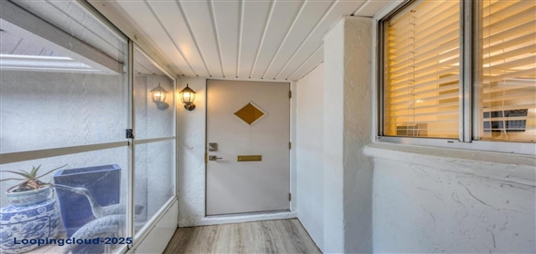 3941 GLEN OAKS DRIVE E #32 Sarasota Florida, 34232 | Lakeview Villa