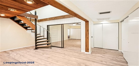 4307 WOODMANS CHART #132 Sarasota Florida, 34235 | Beautifully Updated Home