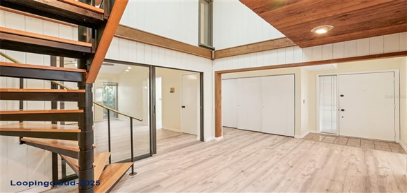 4307 WOODMANS CHART #132 Sarasota Florida, 34235 | Beautifully Updated Home