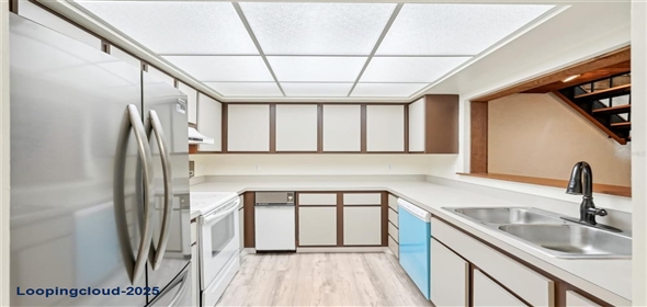 4307 WOODMANS CHART #132 Sarasota Florida, 34235 | Beautifully Updated Home