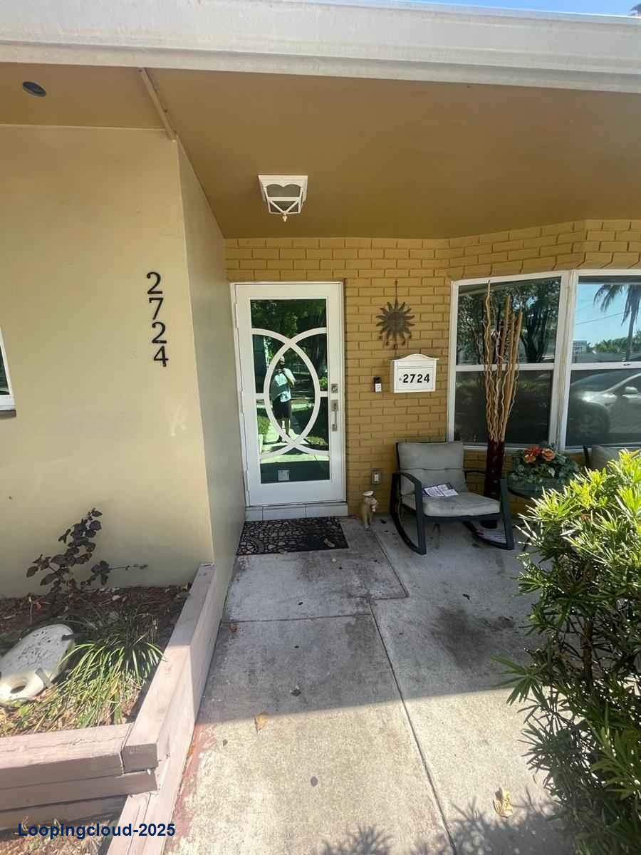 Beautiful 5-Bedroom Home Steps from the Beach