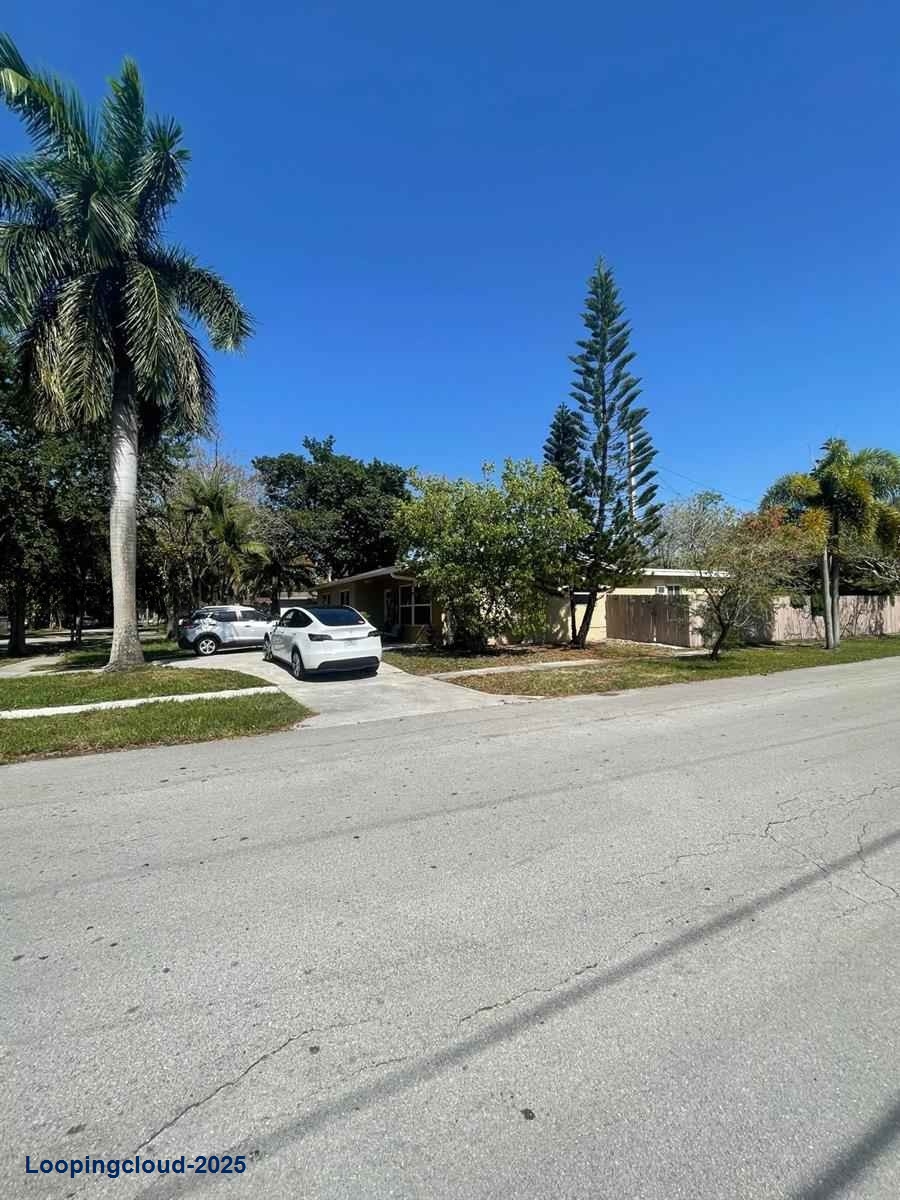 Beautiful 5-Bedroom Home Steps from the Beach