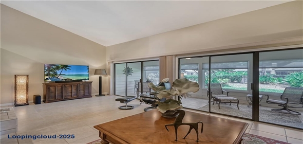 4555 CHANDLERS FORDE #47 Sarasota Florida, 34235 | Updated Beautiful Home