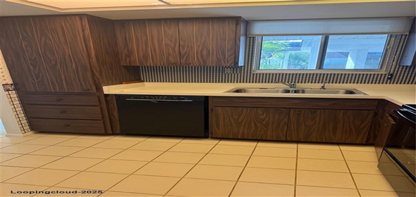 3921 LAKESIDE ROAD #168 Sarasota Florida, 34232 | Cozi Home in Sarasota