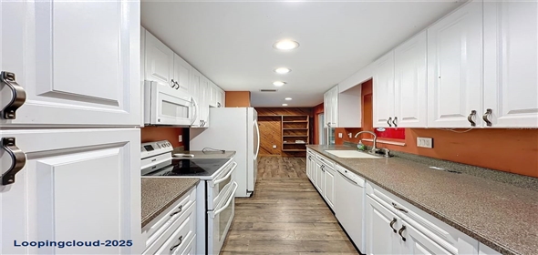 70 HORTON CIRCLE Sarasota Florida, 34232 | Beautiful Country Home