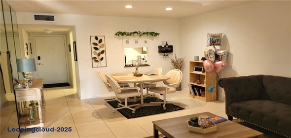 1540 GLEN OAKS DRIVE E #B336 Sarasota Florida, 34232 | Lovely Corner Unit