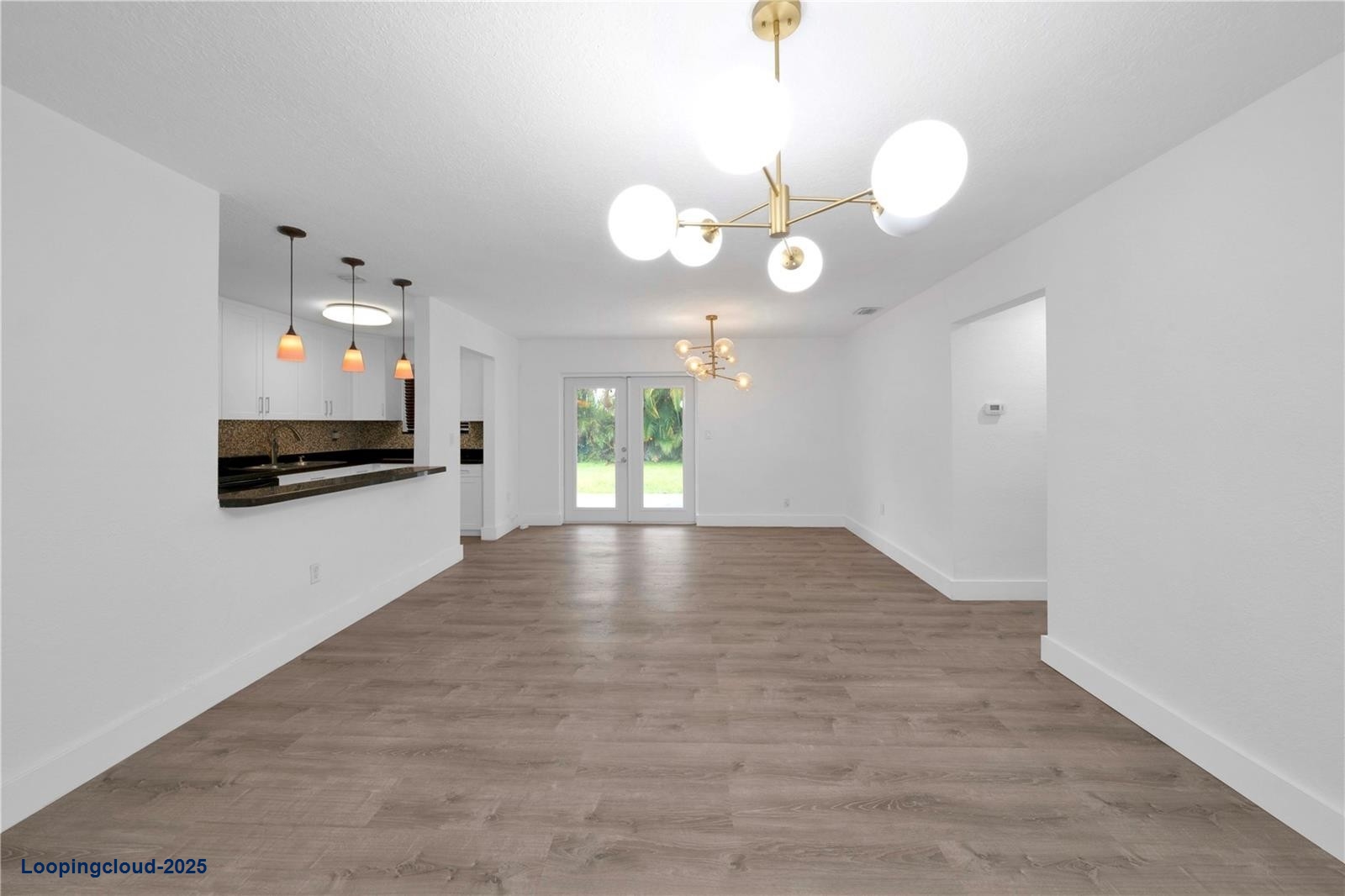 Remodeled 2-Bedroom Home for Rent in Pembroke Pines with Spacious Backyard