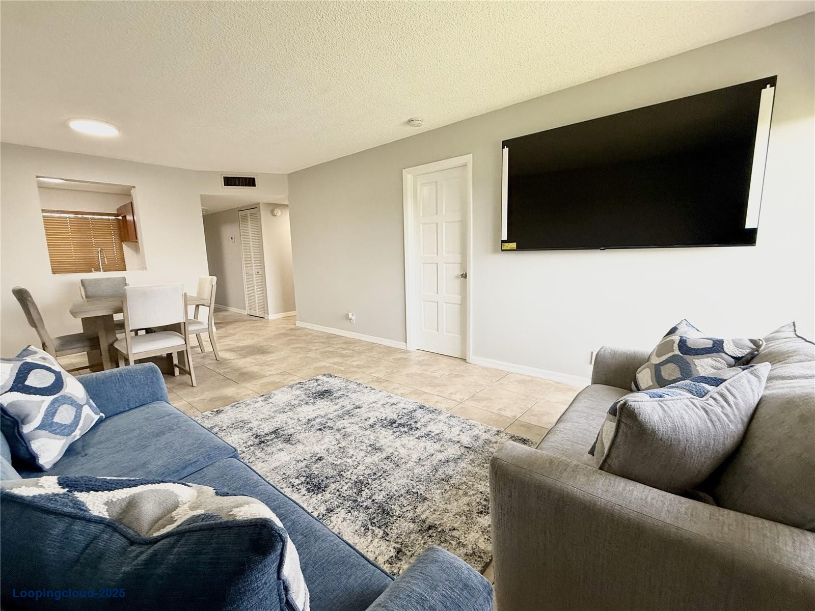 Top-Floor 2BD/2BA Condo with Lake Views in Gated Lakeshore Community