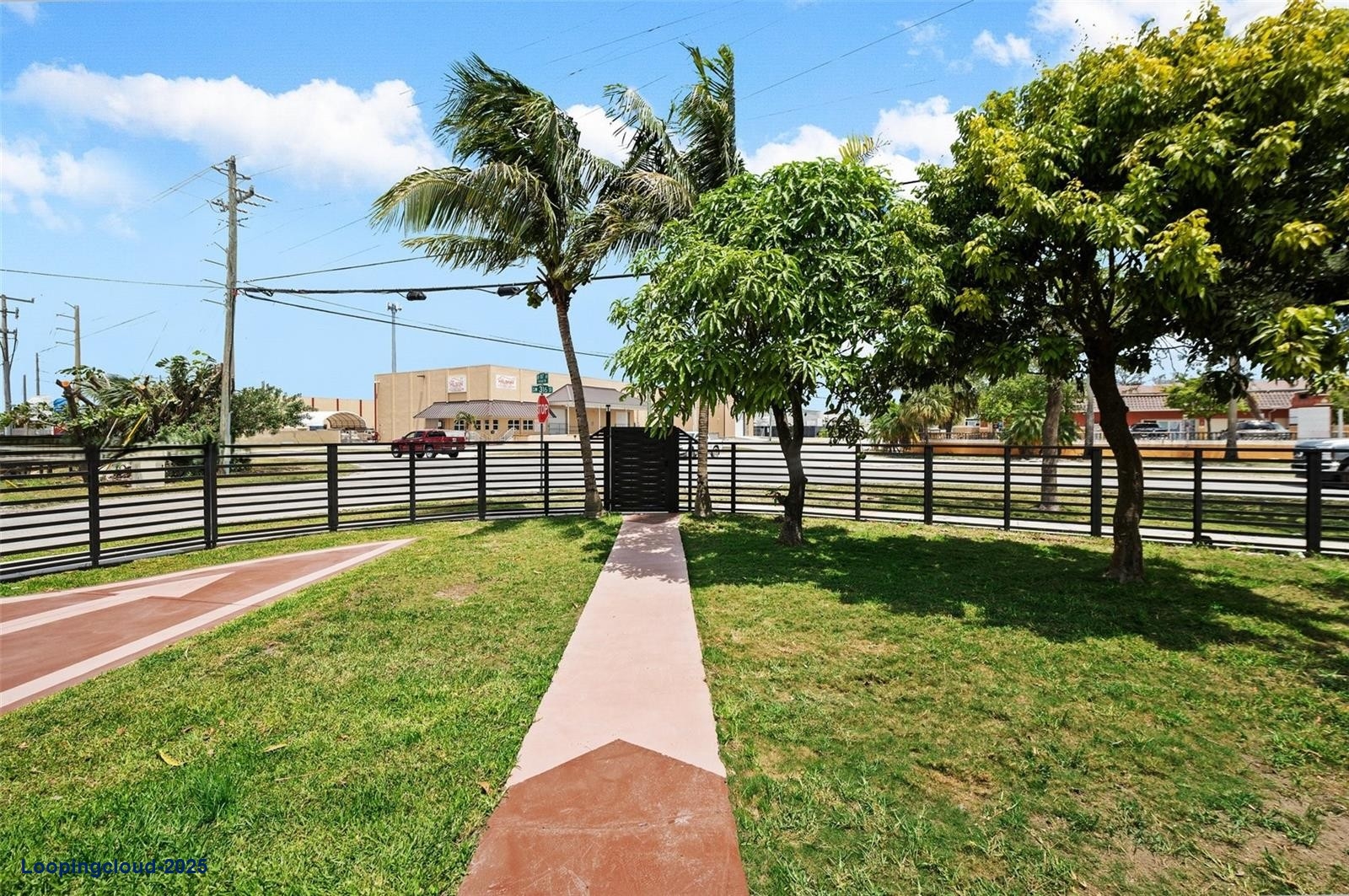 Remodeled Corner Lot Gem Near the Florida Keys