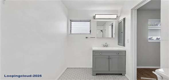 3915 SCHWALBE DRIVE #128 Sarasota Florida, 34235 | Beautiful Home