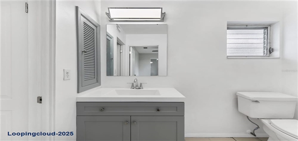 3915 SCHWALBE DRIVE #128 Sarasota Florida, 34235 | Beautiful Home