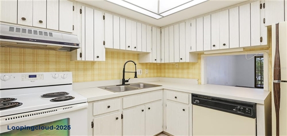 1330 GLEN OAKS DRIVE E #374D Sarasota Florida, 34232 | Resort Style Property