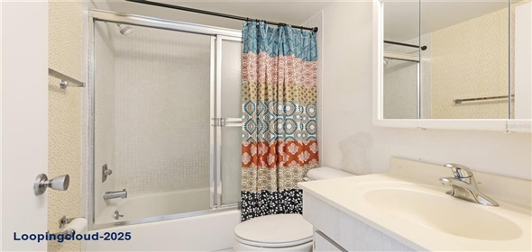 1330 GLEN OAKS DRIVE E #374D Sarasota Florida, 34232 | Resort Style Property