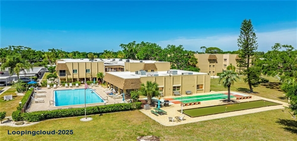 1330 GLEN OAKS DRIVE E #374D Sarasota Florida, 34232 | Resort Style Property