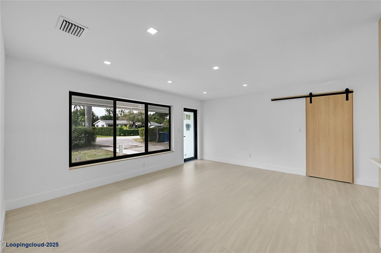 Fully Renovated 4-Bedroom Gem in Oakland Park – Move-In Ready!