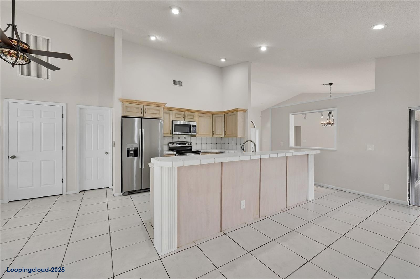 Beautiful 4-Bedroom Pool Home in Prime Coral Springs Location