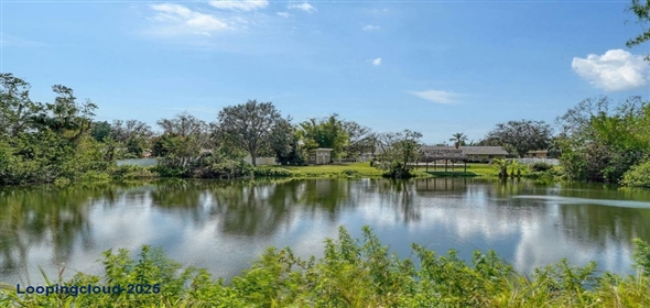 92 TALL TREES COURT Sarasota Florida, 34232 | Beautiful Home in Sarasota