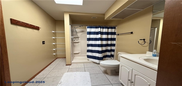 3957 BEARDED OAKS COURT Sarasota Florida, 34232 | Beautifully Manteined Home