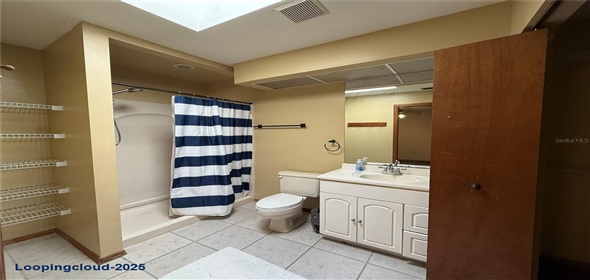 3957 BEARDED OAKS COURT Sarasota Florida, 34232 | Beautifully Manteined Home