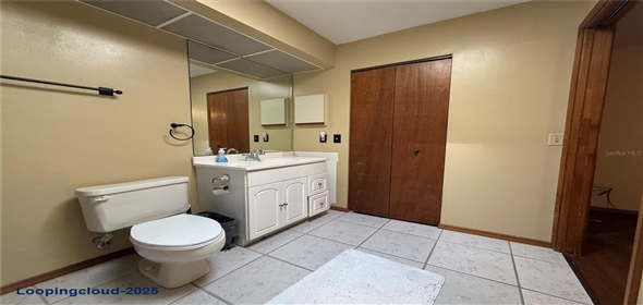 3957 BEARDED OAKS COURT Sarasota Florida, 34232 | Beautifully Manteined Home