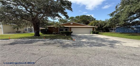 3957 BEARDED OAKS COURT Sarasota Florida, 34232 | Beautifully Manteined Home