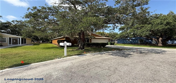 3957 BEARDED OAKS COURT Sarasota Florida, 34232 | Beautifully Manteined Home