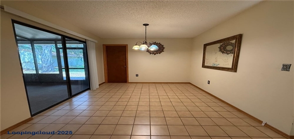 3957 BEARDED OAKS COURT Sarasota Florida, 34232 | Beautifully Manteined Home