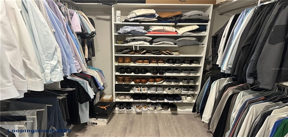 3963 GLEN OAKS MANOR DRIVE Sarasota Florida, 34232 | Completely Remodeled Home