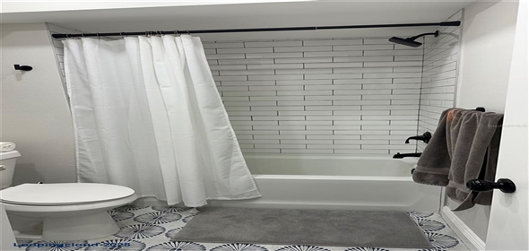 3963 GLEN OAKS MANOR DRIVE Sarasota Florida, 34232 | Completely Remodeled Home