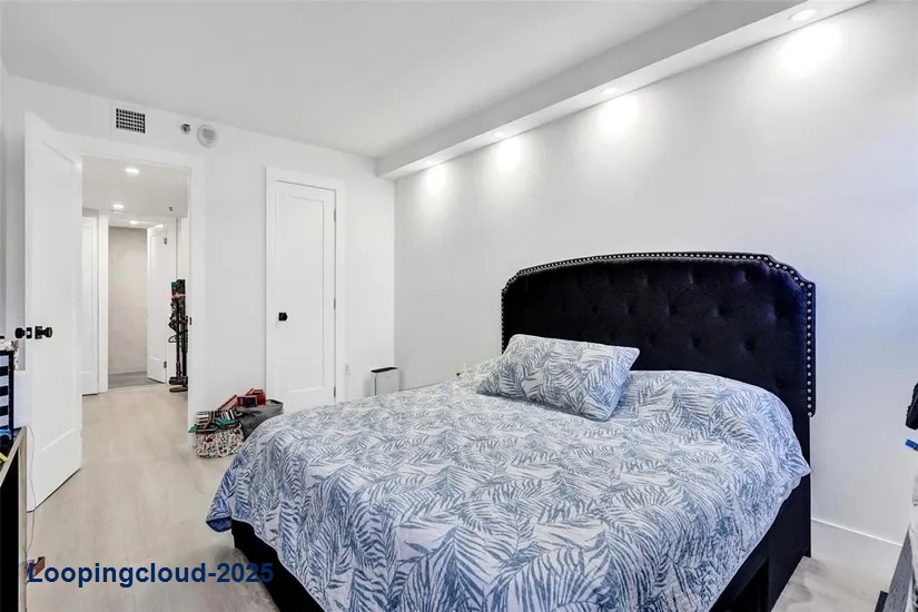 Stunning Fully Remodeled Condo at Summit Towers – Steps from Hollywood Beach