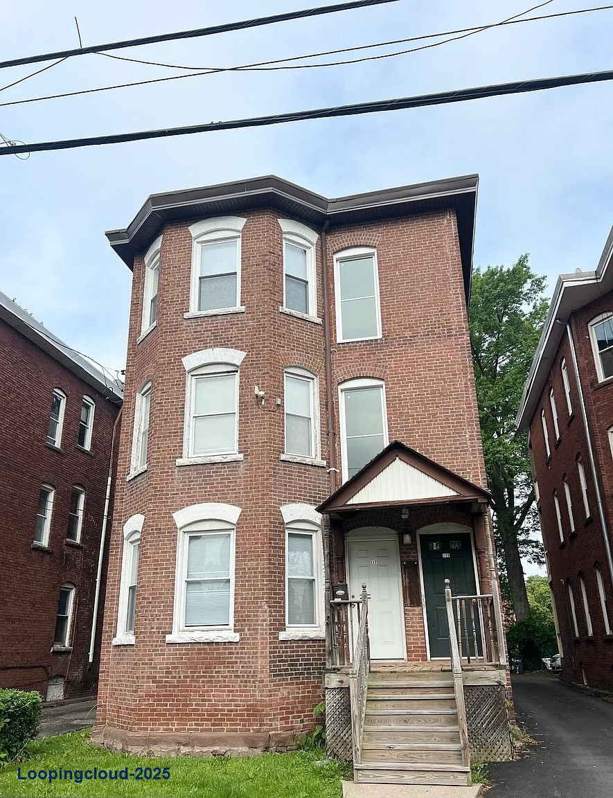Classic 3-Unit New Haven Investment