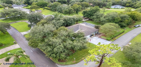 89 PINE FOREST LANE Haines City Florida, 33844 | Stunning Upgraded Pool Home