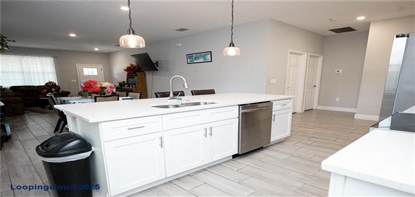 309 E 13TH STREET Apopka Florida, 32703 | Stunning 3 bedrooms, 2 bathrooms Home