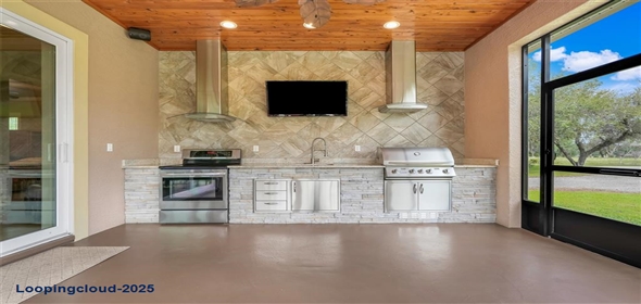 3979 MAMMOTH GROVE ROAD Lake Wales Florida, 33898 | One-of-a-Kind Energy-Efficient Custom Home
