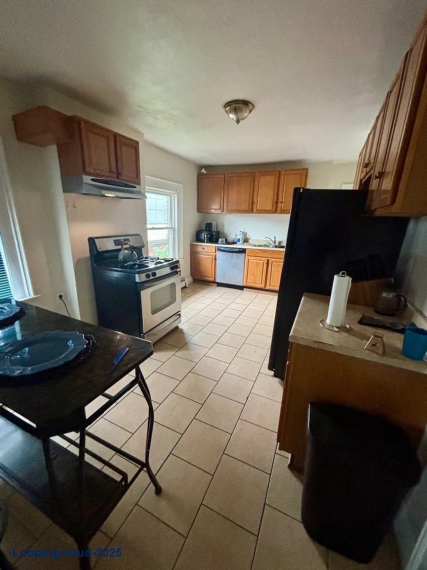 Downtown Hartford Gem: 8+% Cap Rate Multi-Family Investment