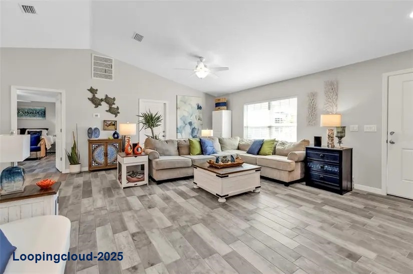 Single-Family Home with Modern Finishes & Privacy