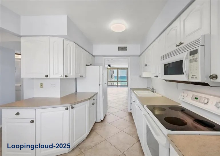 Rare 2BR End Unit with Garage & Gulf Views! - Beachfront Paradise on Anna Maria Island
