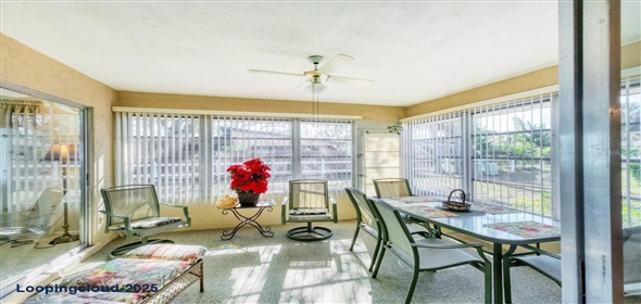 3990 OVERLOOK BEND #19 Sarasota Florida, 34232 | Beautifully Updated Villa