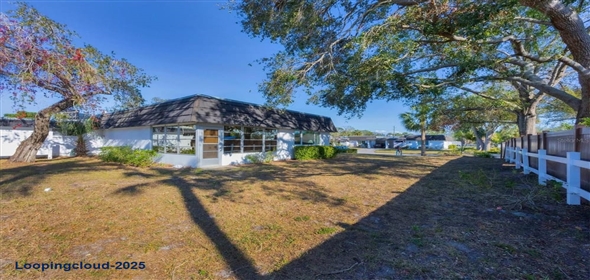 3990 OVERLOOK BEND #19 Sarasota Florida, 34232 | Beautifully Updated Villa