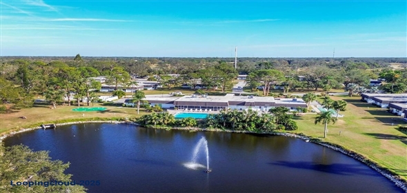 3990 OVERLOOK BEND #19 Sarasota Florida, 34232 | Beautifully Updated Villa