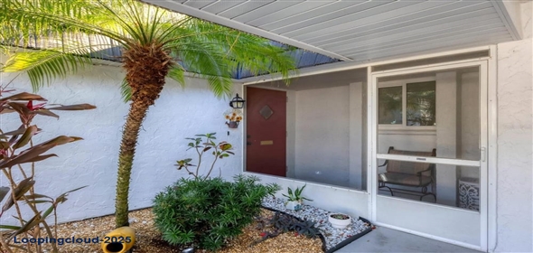 3990 OVERLOOK BEND #19 Sarasota Florida, 34232 | Beautifully Updated Villa