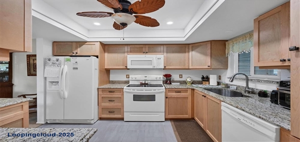 3990 OVERLOOK BEND #19 Sarasota Florida, 34232 | Beautifully Updated Villa