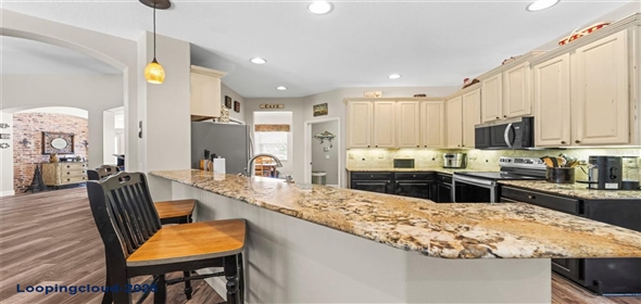 743 STONECREST DRIVE Sarasota Florida, 34232 | Beautiful Gem in the Heart of Sarasota