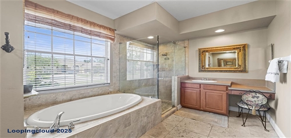 743 STONECREST DRIVE Sarasota Florida, 34232 | Beautiful Gem in the Heart of Sarasota